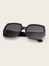 Load image into Gallery viewer, Plain Frame Flat Lens Sunglasses With Case