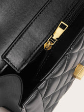 Load image into Gallery viewer, Twist Lock Quilted Chain Bag