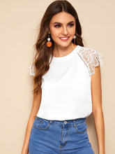 Load image into Gallery viewer, Contrast Lace Cuff Keyhole Back Blouse