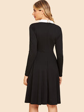 Load image into Gallery viewer, 50s Contrast Collar Skater Dress