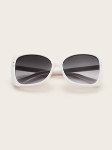 Rivet Decor Flat Lens Sunglasses