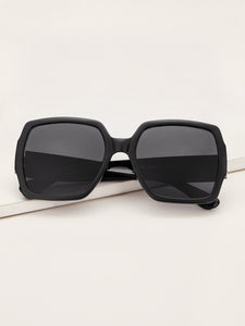 Plain Frame Flat Lens Sunglasses With Case