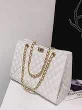 Load image into Gallery viewer, Quilted Chain Bag