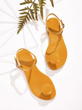 Load image into Gallery viewer, Toe Post Buckle Strap Sandals