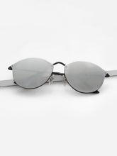 Load image into Gallery viewer, Mirror Lens Metal Frame Sunglasses