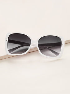 Rivet Decor Flat Lens Sunglasses