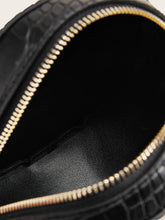 Load image into Gallery viewer, Croc Embossed Chain Round Crossbody Bag