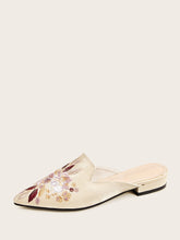 Load image into Gallery viewer, Floral Embroidered Point Toe Flat Mules